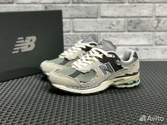 Кроссовки женские new balance 2002