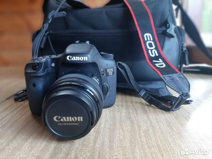 Продаю фотоаппарат Canon EOS 7D
