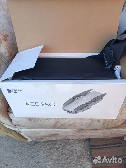 Квадрокоптер дрон Hubsan ace Pro