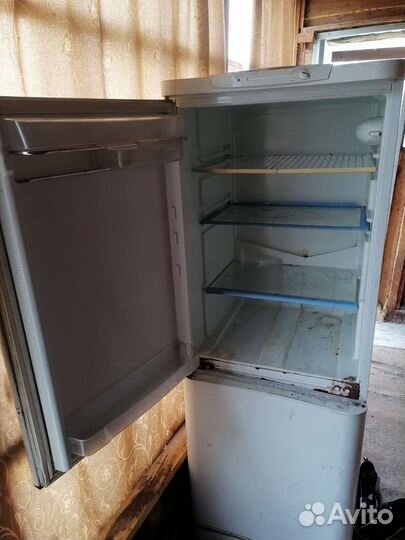 Холодильник бу Индезит