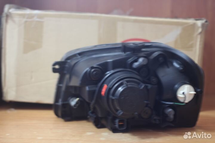 Фара передняя правая KIA Magentis 2002-2005