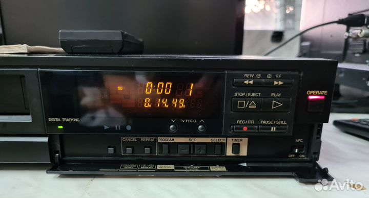 Видеомагнитофон JVC HR-D522A (DK)