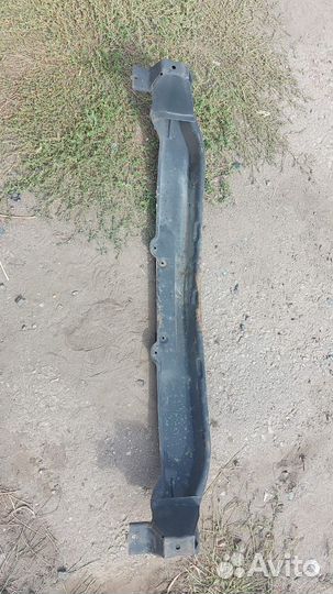 Mitsubishi l200 4 усилитель переднего бампера