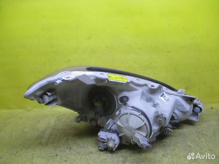 Фары Toyota Caldina azt241w