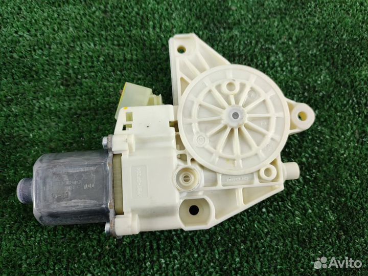 Мотор стеклоподъёмника задний правый Mercedes Ben