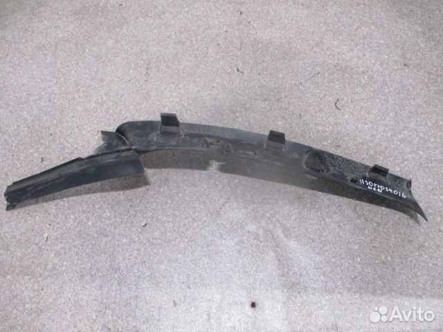 Накладка стойки лобового стекла левая MAN 81624306