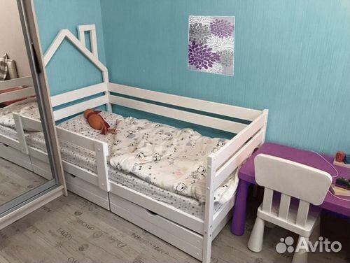 Софа детская с бортиком Домик из массива