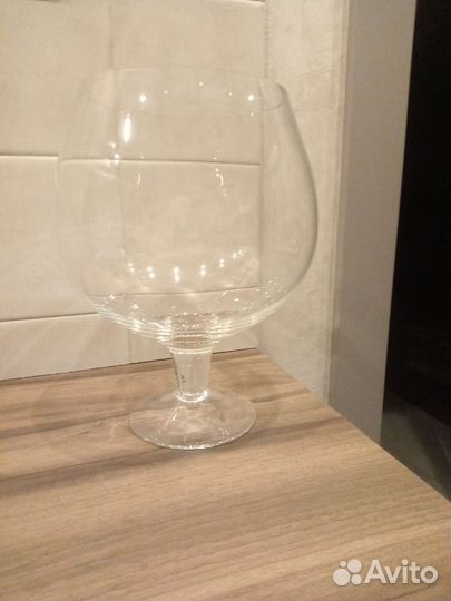 Ваза в виде бокала для декора