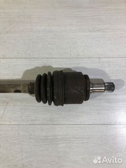 Привод левый LADA granta 1.6 мт седан