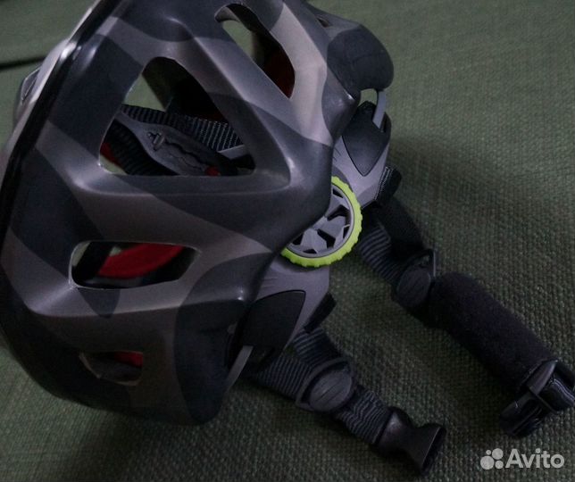 Велошлем Merida (Тайвань)