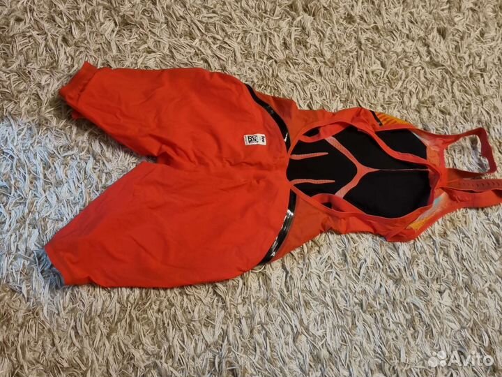 Женский гидрокостюм