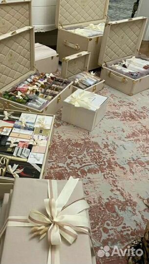 Оформление чемоданов