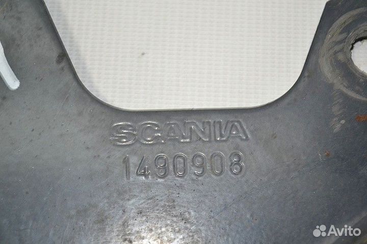Кронштейн замка кабины scania P-series (01.04)
