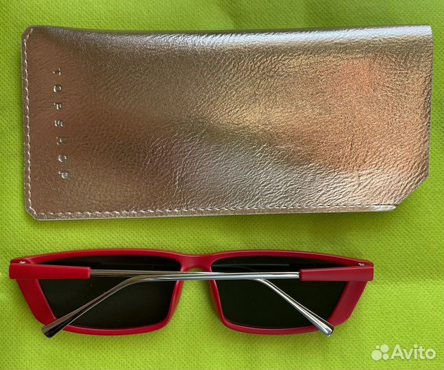 Солнцезащитные очки женские Topshop