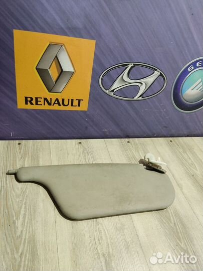 Козырек солнцезащитный Renault clio 3 Лев