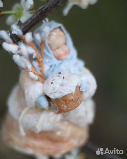 Пасхальный подарок. Девочка с вербами и куличом