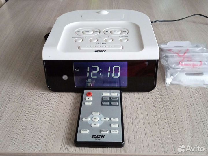 Часы-радио BBK