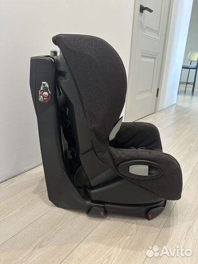 Автокресло maxi cosi axiss