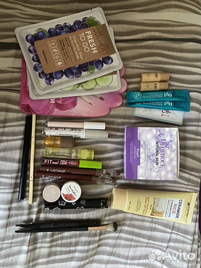 Набор уходовой/декоративной косметики