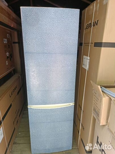 Холодильник Vestel