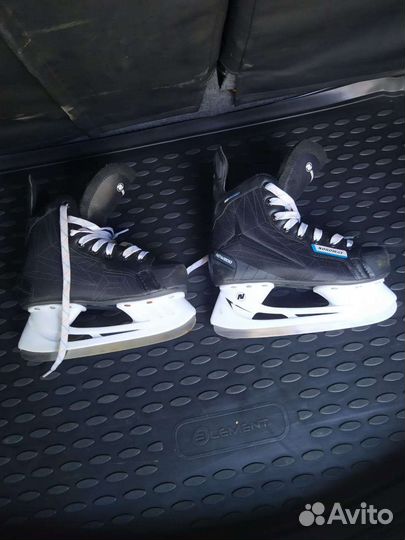 Коньки хоккейные