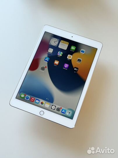 iPad Air 2 64GB Wi-Fi в идеальном состоянии