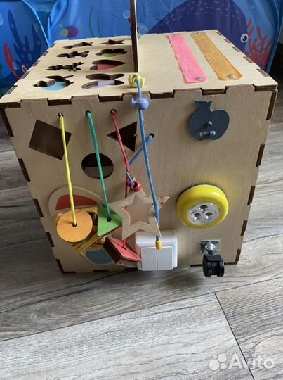 Развивающие игрушки бизиборд