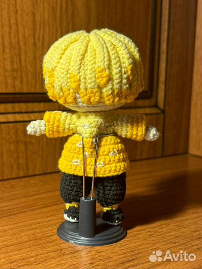 Вязанная игрушка Зеницу Агацума