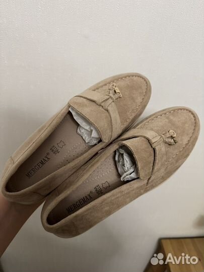 Лоферы женские