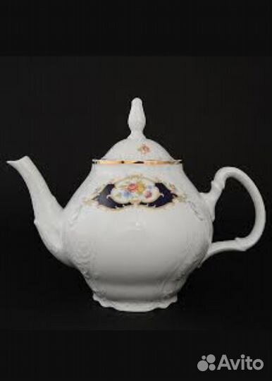 Продаю фарфоровый заварочный чайник Синий Глаз