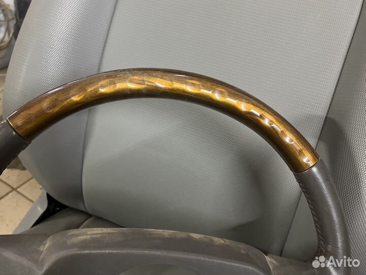 Руль Toyota Land Cruiser 200