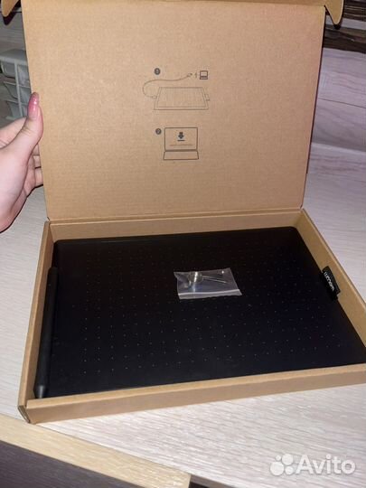 Графический планшет Wacom One by Wacom Medium