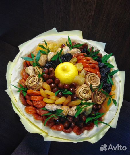 Букет из сухофруктов