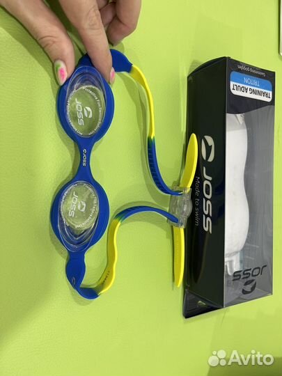 Очки для плавания