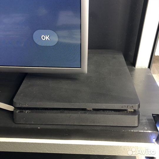 Sony PS4 slim 1tb + 1 геймпад