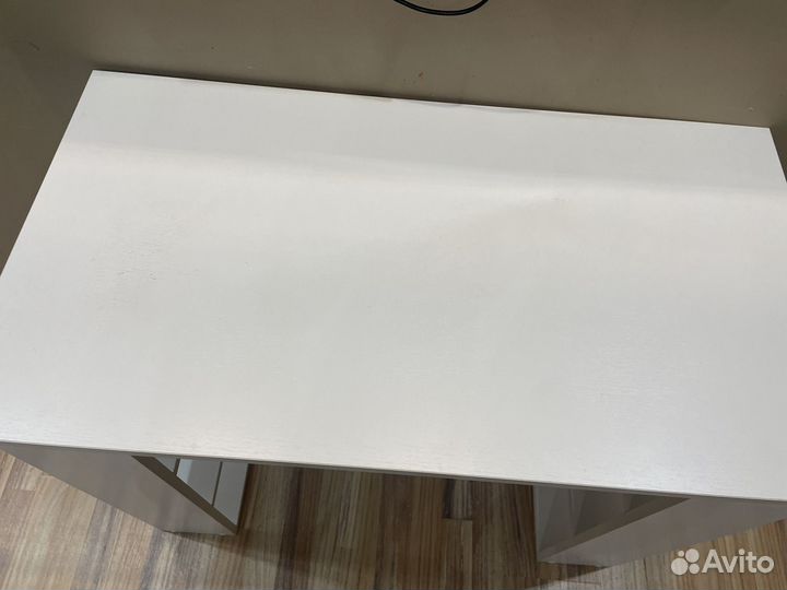 Письменный стол