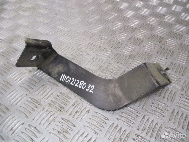 Кронштейн шумоизоляции кабины левый renault 501062