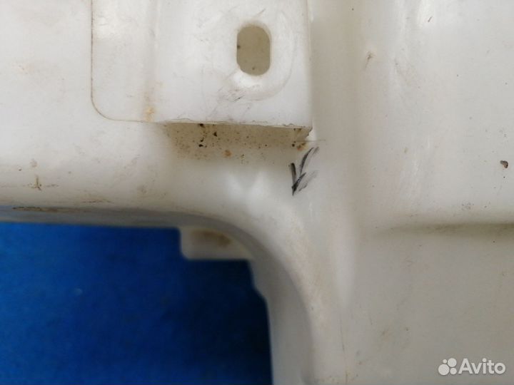 Бачок омывателя 85355-50080 Lexus LS
