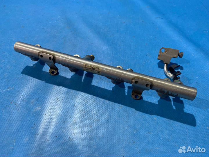 Топливная рейка Audi Q7 4.2 BAR