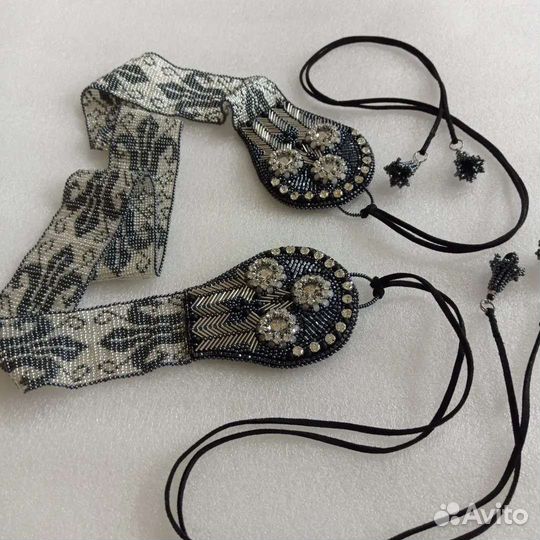 Украшение из бисера