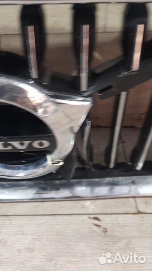 Решетка радиатора Volvo Xc60