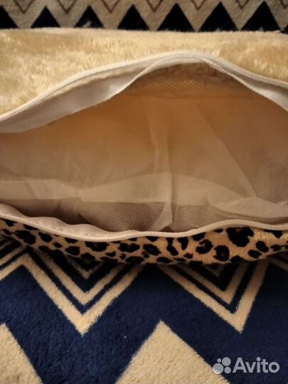 Лежанка для собак и кошек