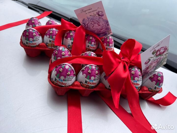 Цветы на 8 марта шоколадные яйца подарок