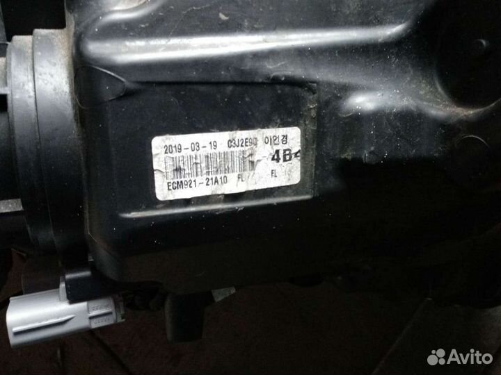 Левая фара Mitsubishi Outlander 2019