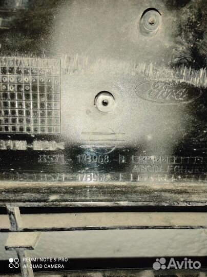 Решётка переднего бампера Ford Mondeo