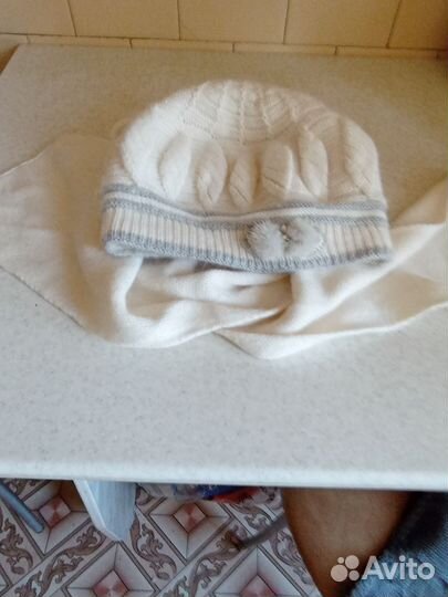 Комплект берет и шарф из ангорки