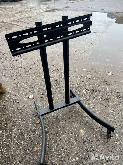 Стойка для телевизора