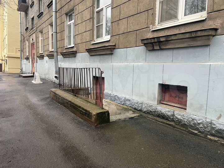 Помещение на Большом пр. В.О