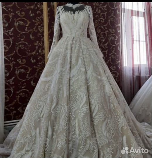 Свадебное платье