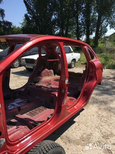 Центральная стойка левая LADA xray 1.6 мт